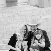 Laura Peterson's photo