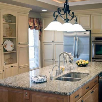White and Honey | Haas Cabinet