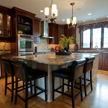 Truly Traditional Home In Quail Run