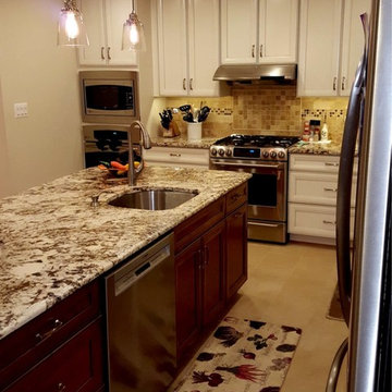 Two-tone Family Kitchen