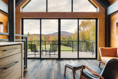 Minimalist home design photo in Burlington