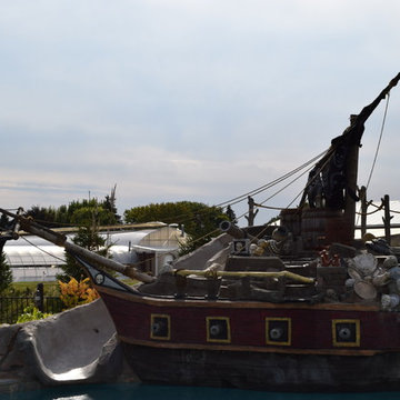 Living Legendary: Pirate Shipwreck Swimming Pool