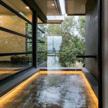 Las Ventanas Hillside Residence