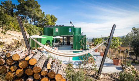 Architecture : Une maison en containers se fond dans le décor