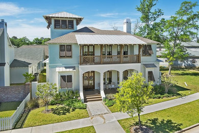 Transitional exterior home idea in New Orleans