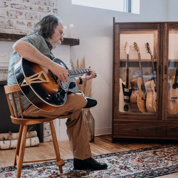 Medium-Large Guitar Habitat®