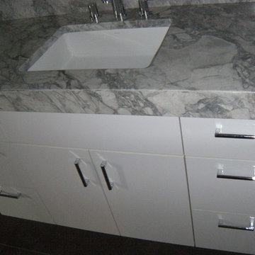 Niskayuna, NY - Modern Master Bath (Gray) Design-Build