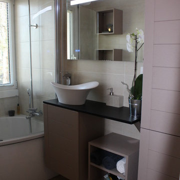Une petite salle de bain qui à tout d'une Grande !