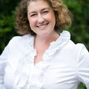 Melanie King's photo
