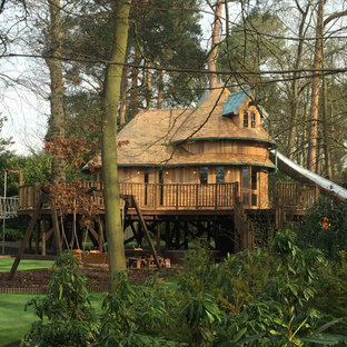 サセックスのエクレクティックスタイルのおしゃれな家の外観の写真