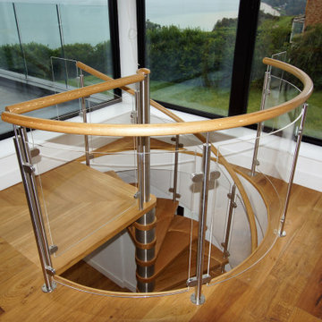 Oak Treads Spiral Staircase Glass Balustrade