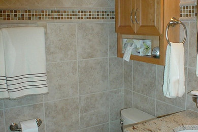 Example of a classic bathroom design in Dallas