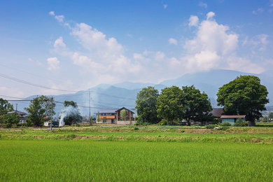 他の地域にあるおしゃれな庭の写真