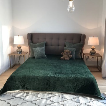 Schlafzimmer mit Doppelbett