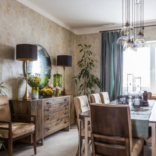 Создайте стильный интерьер: столовая в стиле фьюжн с бежевыми стенами и серым полом - последний тренд