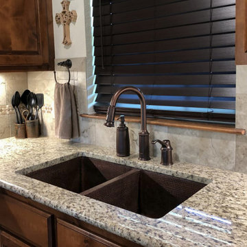 33" Hammered Copper 50/50 Double Basin Kitchen Sink (K50DB33199)