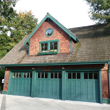 Garage/guest house