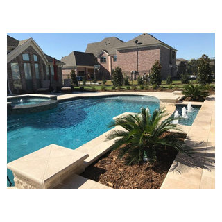 CUSTOM POOLS - Traditional - Pool - Dallas - by Venture Custom Pools ...