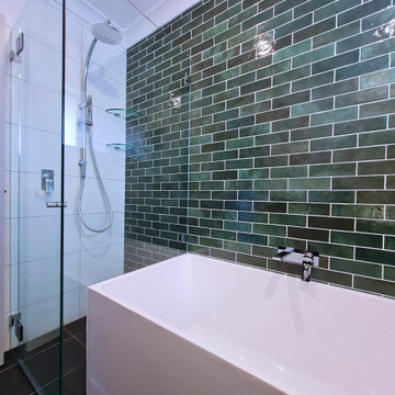 Apartment Bathroom/Penshurst