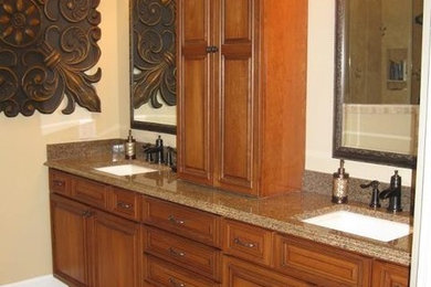 Example of a classic bathroom design in Atlanta