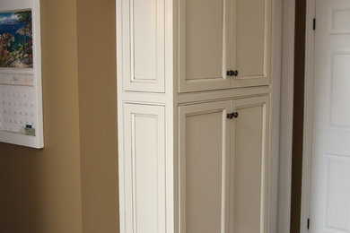 Inspiration for a timeless home design remodel in Toronto