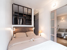 9 Tipps, wie Sie ein schmales Schlafzimmer einrichten