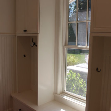 bench seats, lockers, cubbies Mudroom
