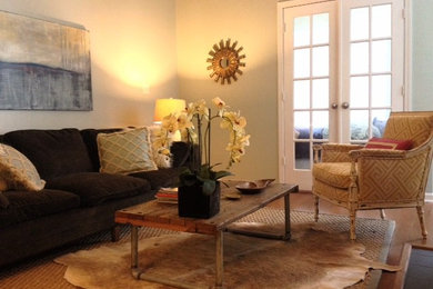 Inspiration for a transitional home design remodel in Charleston