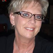 Elizabeth Miller's photo