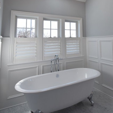 Western Springs Luxury Bath with Plantation Shutters