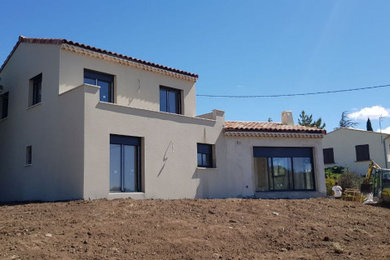 Cette image montre une maison minimaliste.