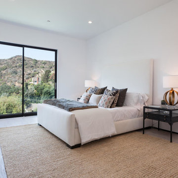 MODERN NEW CONSTRUCTION