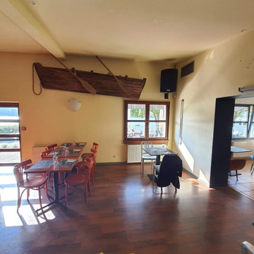 Salle de restaurant avant rénovation