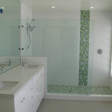 Guess bathroom