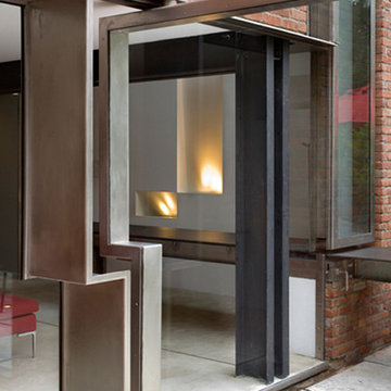 Operable Boundary Townhouse/Garden