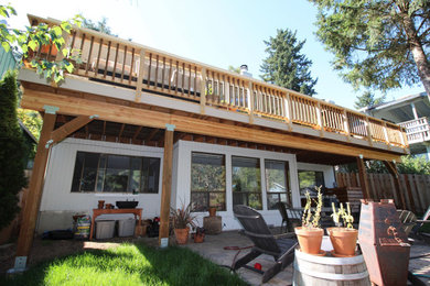 Trendy deck photo in Portland