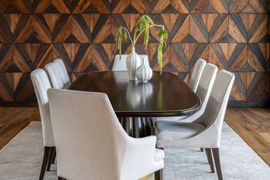Inspiration for a mid-century modern dining room remodel in Chicago