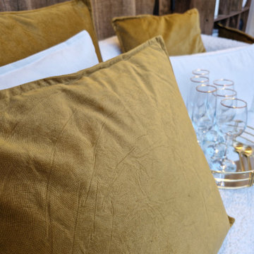 décoration salon jaune or et beige