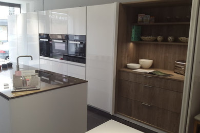 This is an example of a contemporary kitchen in Hertfordshire.