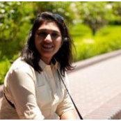Charu Guptas foto