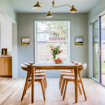 MARATHON DINING AREA