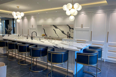 Inspiration for a contemporary kitchen remodel in Montreal