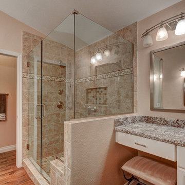 Traditional Master Bath in Subdued Tones