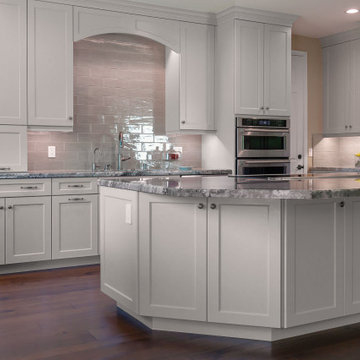 Kitchen Combines Cool & Warm Color Palette