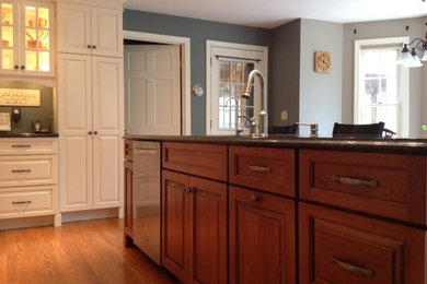 Inspiration for a timeless kitchen remodel in Boston