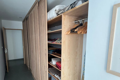 Idées déco pour un dressing et rangement.