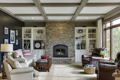 Example of a classic living room design in Minneapolis