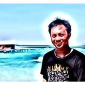 Ade Sukmanas foto