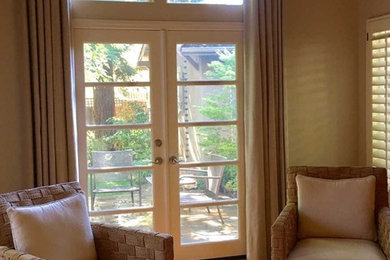Inspiration for a small contemporary sunroom remodel in San Francisco