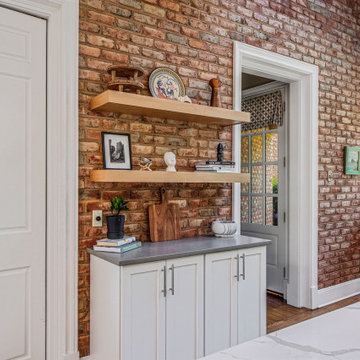 Lloyd Harbor Large Walk-in